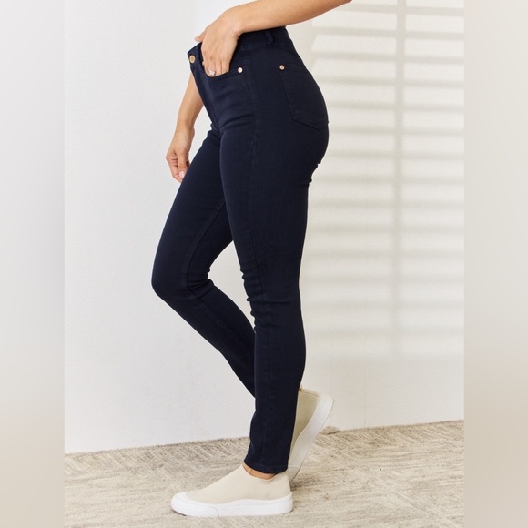 NEW Judy Blue PLUS + REG Size Northern Attitude Navy Tummy Control Skinny Jeans - Picture 6 of 9